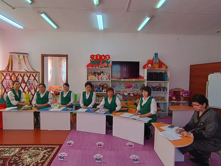 №3 Педагогикалық кеңес өткізілді. Тақырбы: « Балаларды  ұлттық ойын  арқылы рухани –адамгершілік  құндылықтарын дамыту